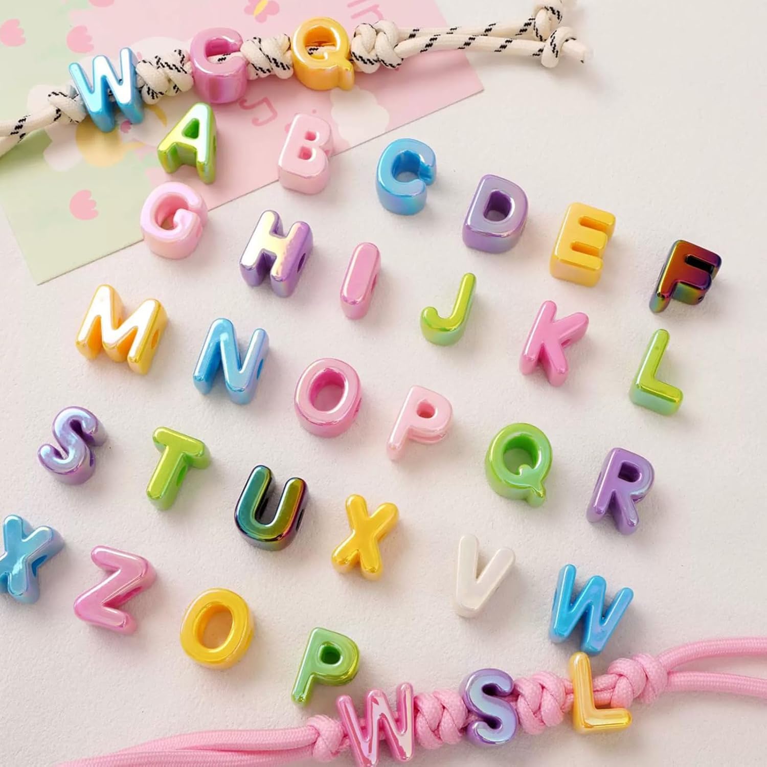 52PCS 20MM Large Letter Beads，3D A-Z Chunky Letter Beads，for Keychains，Acrylic Alphabet Random Colors Bead for Jewelry Making Bracelets Necklaces and More Crafts (Colorful Letter Beads)