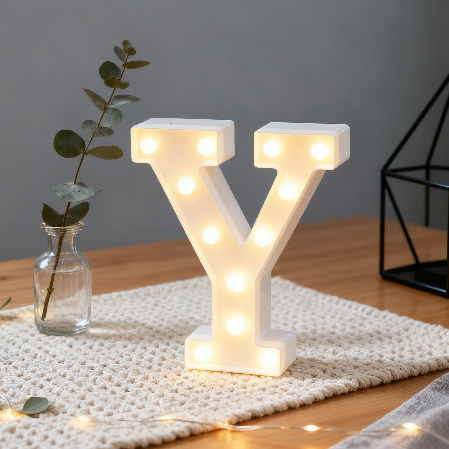 Letter Y Sign Lights Battery Powered Decoration Table Lamp Warm White LED Night Light for Bedroom Headboard Placement, Cultural And Creative Store Decor, Library Reading Area (6.79"*8.86"*1.63")