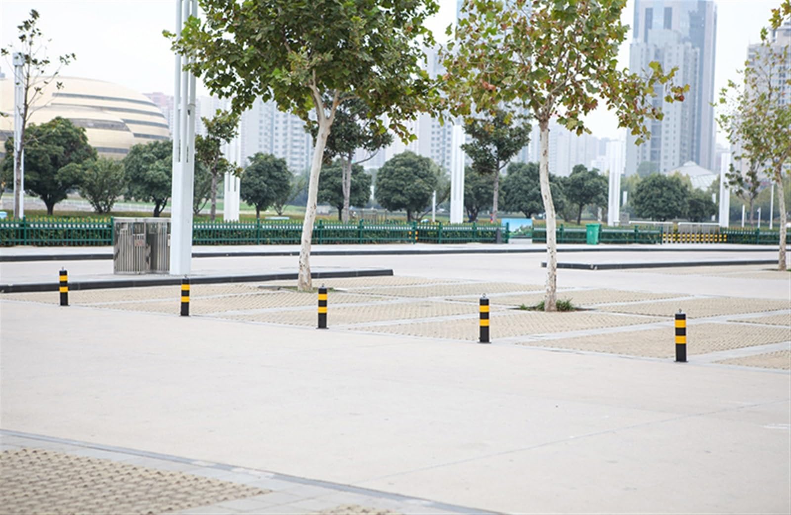 Conos de Seguridad Ajustables y Postes delimitadores de tráfico - Bolardos permanentes con Base y Cerradura para Obras de construcción, barreras de Acceso y estacionamien