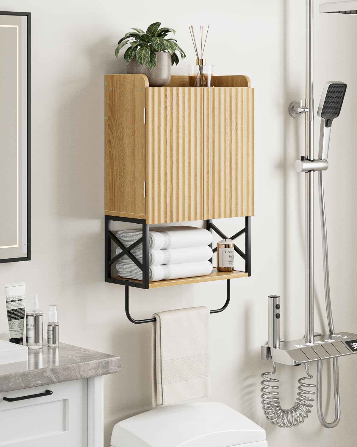 Armoire à pharmacie / Armoire murale de salle de bain, meuble mural avec étagères réglables, armoire gain de place pour salle de bain, cuisine et salon (68,5 x 39 x 18 cm, chêne au design moderne)