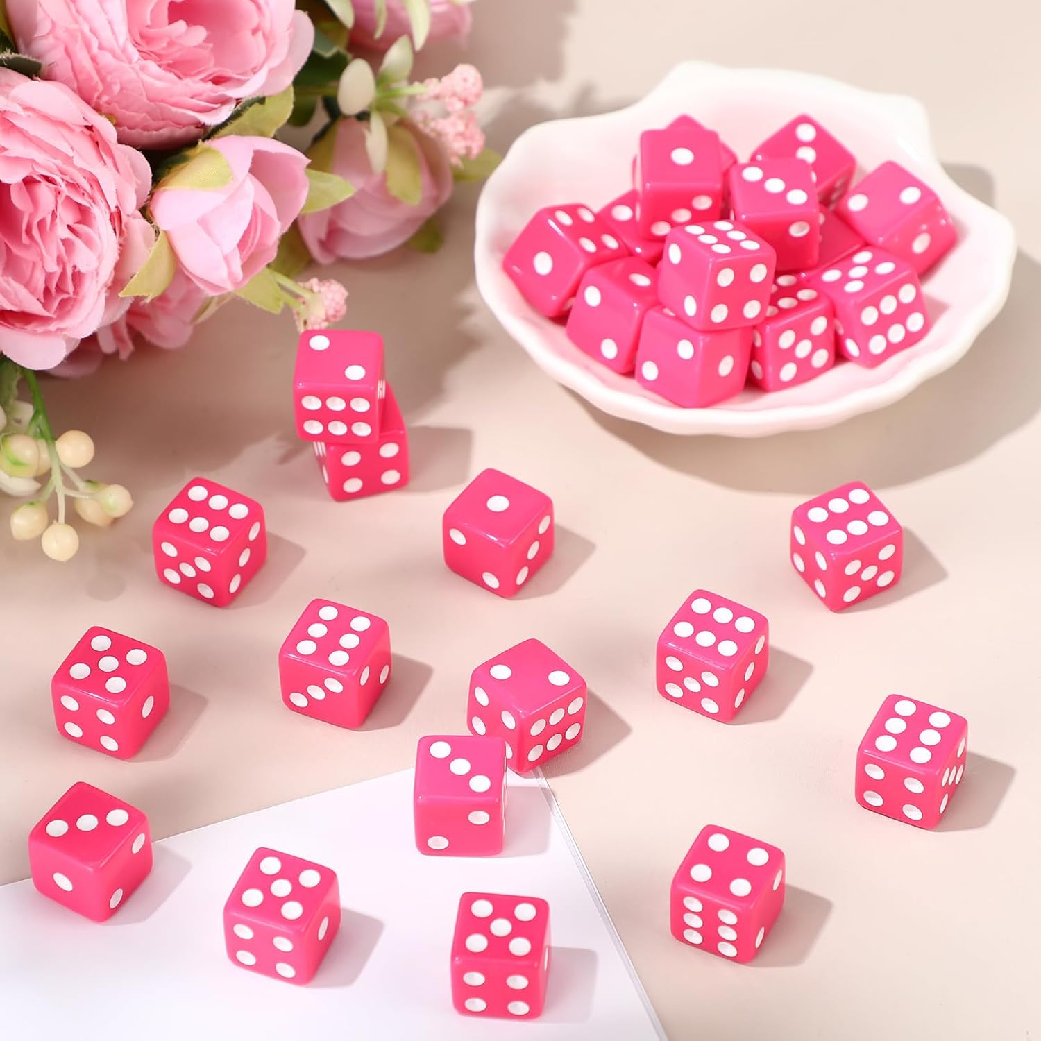 Poen 30 Pcs Dice Set Opaque 16mm Dice Casino Theme Party with White Pips for Game Party Family Board Games(Hot Pink)