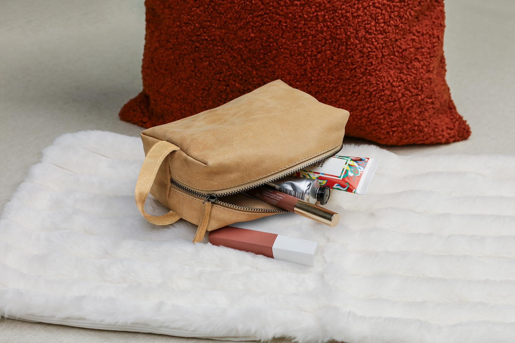 Clairefontaine 116081C, One Multi-Purpose case in Natural Leather, 18x11x7 cm, Large Capacity, Pen/Pencil/Felt-tip Holder - Image 3