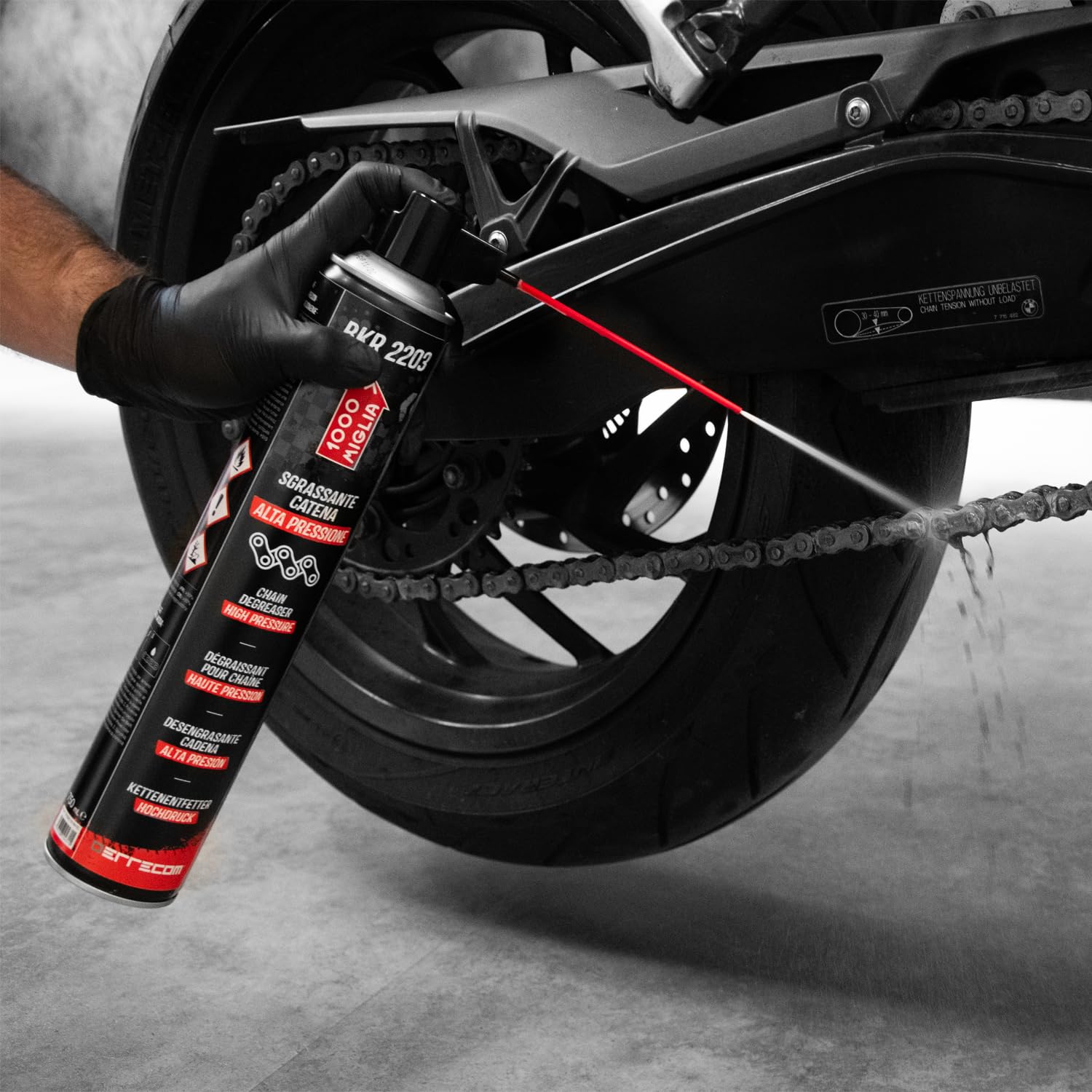 ERRECOM 1000 Miglia Clean&Lube Kit Catena Moto ROAD; include Sgrassante Catena Bombola Alta Pressione 500mL + Lubrificante Catena Moto da Strada 500mL + Huggie System e Prolunga 90° +spazzola+guanti