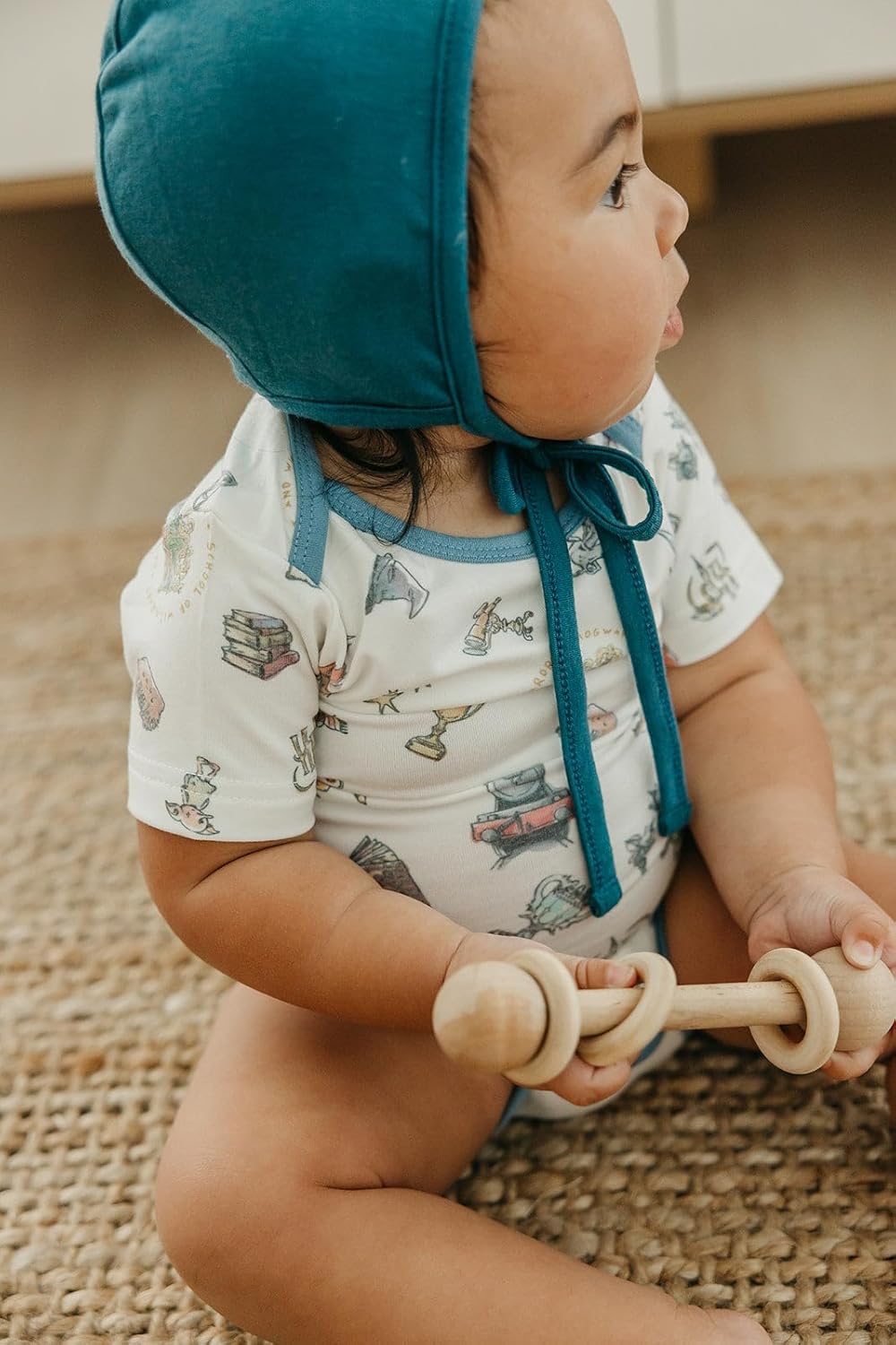 Copper Pearl Short Sleeve Bodysuit Baby: Ultra Soft Bodysuits for Newborns and Infants - Stylish, Comfortable, Overlap Shoulders, Premium Knit Fabric - Wizarding World™, 0-3 Months