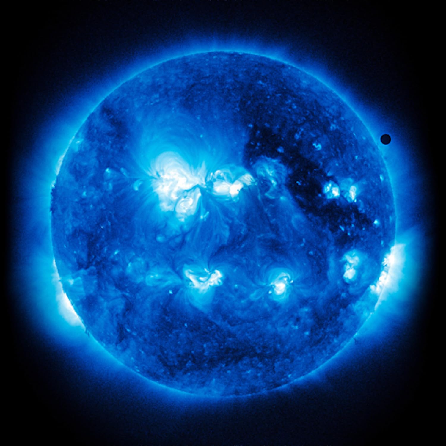 Tiefschwarz Vinyl | Nichts | 180g, POMEGRANATE / CARGO, 2025