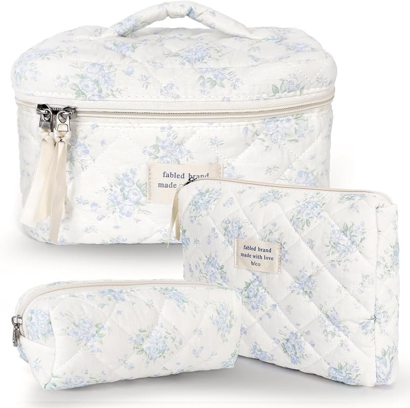 Necessaire de maquiagem GISMTR em algodão matelassê com estampa floral Blue Floral 3, Pacote com 3