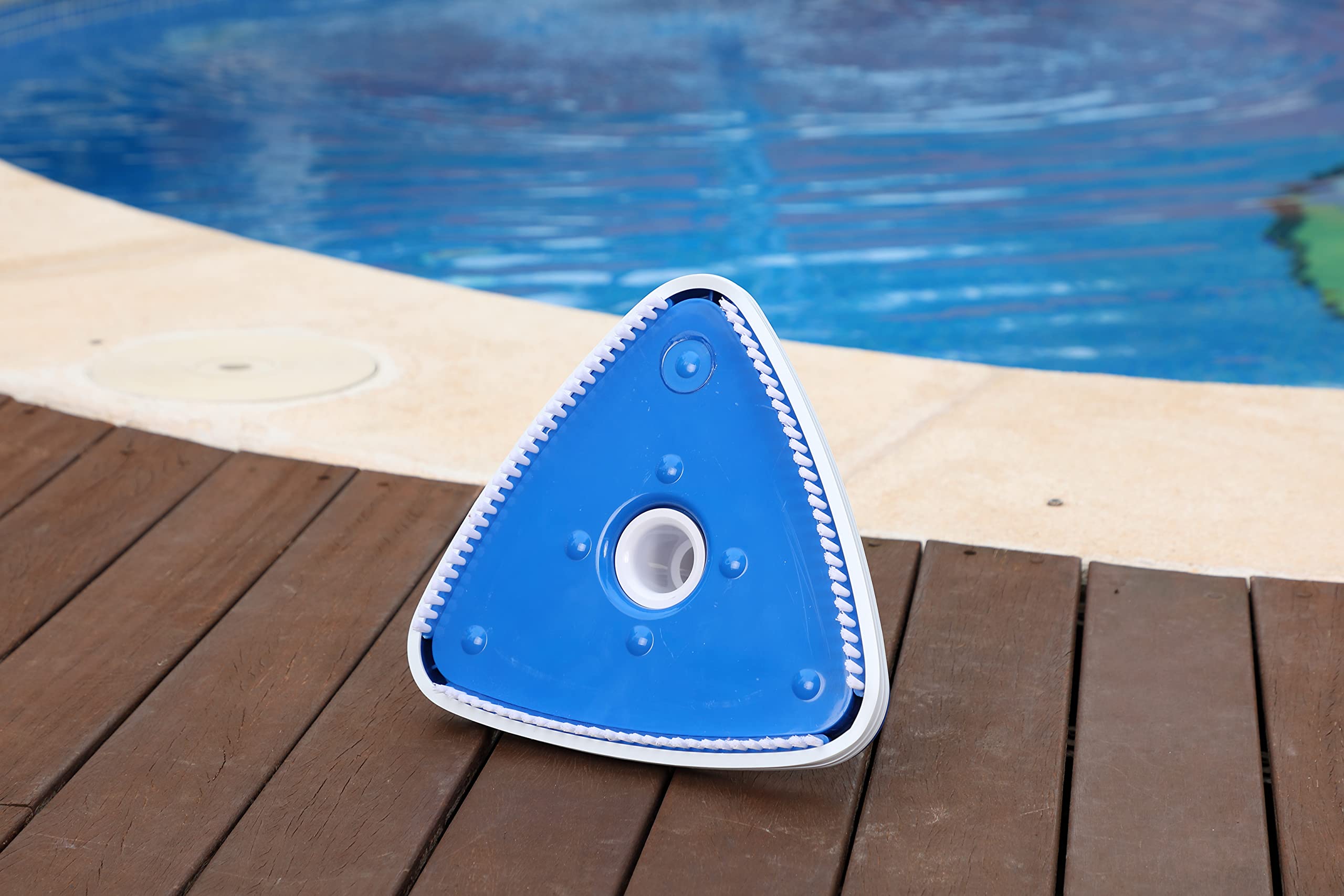 SIQUA Limpiafondos Piscina Triangular con Cepillo Nylon – Compatible con Manguera Ø35-38 mm y Mango Extensible, Fijación Palomilla, Accede a Esquinas, Ideal para Fondo de Piscinas Gresite y Liner
