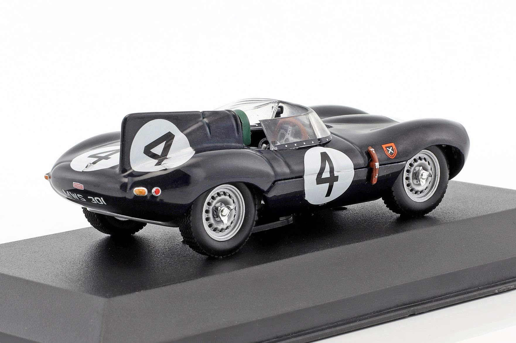 IXO Jaguar D Type #4 Le Mans Winner 1956 - Sanderson/Flockhart 1