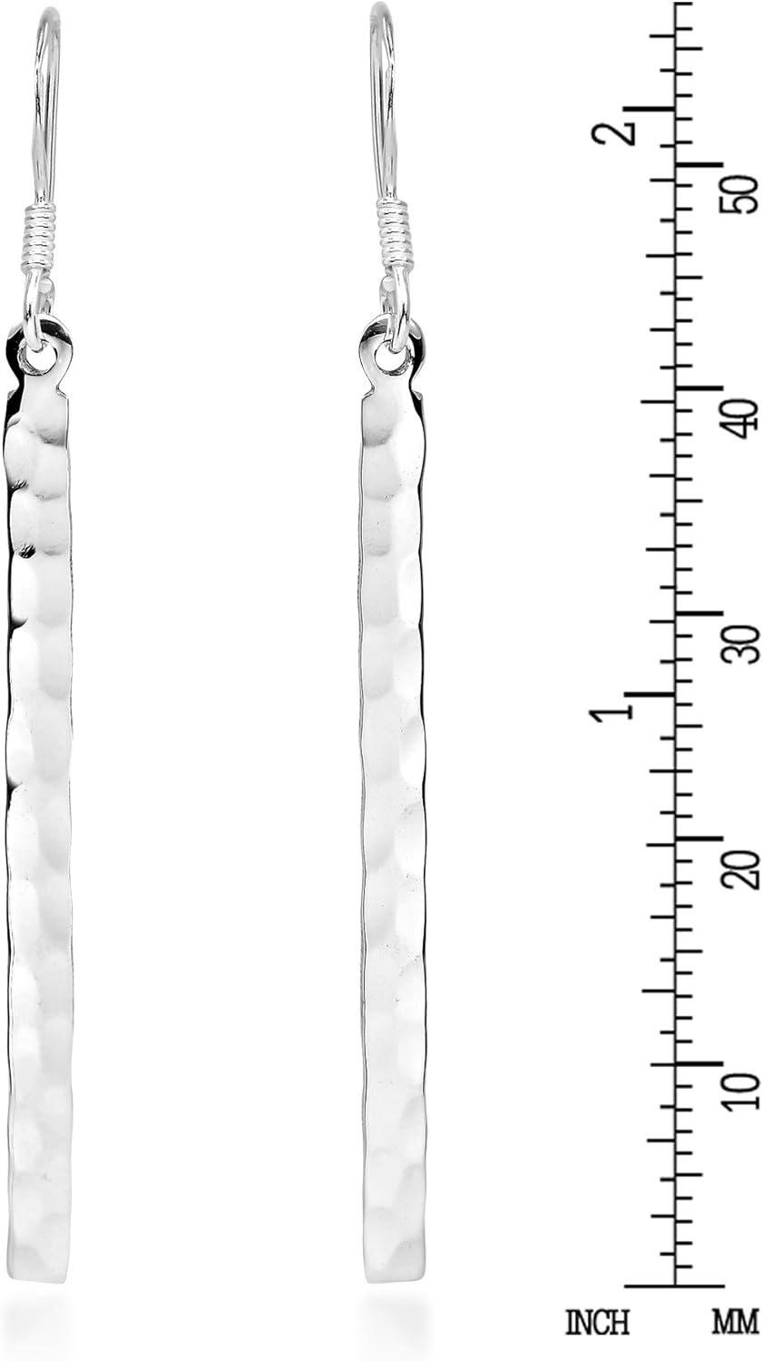 AeraVida Long Stick Hammer Texture .925 Sterling Silver Dangle Earrings for Women | Handcrafted Pierced Silver Jewelry with Shiny Finish | Lightweight Statement Earrings for Casual or Gift Wear