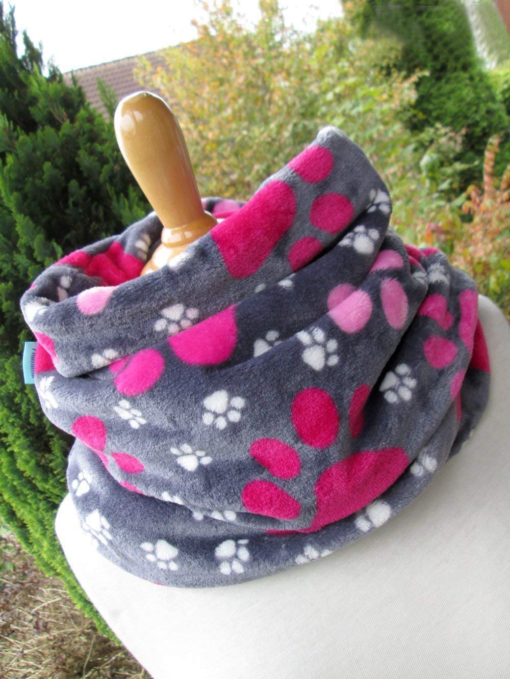 PFOTEN grauer Loop mit Pfoten Schal rosa Pfoten rosa Loopschal