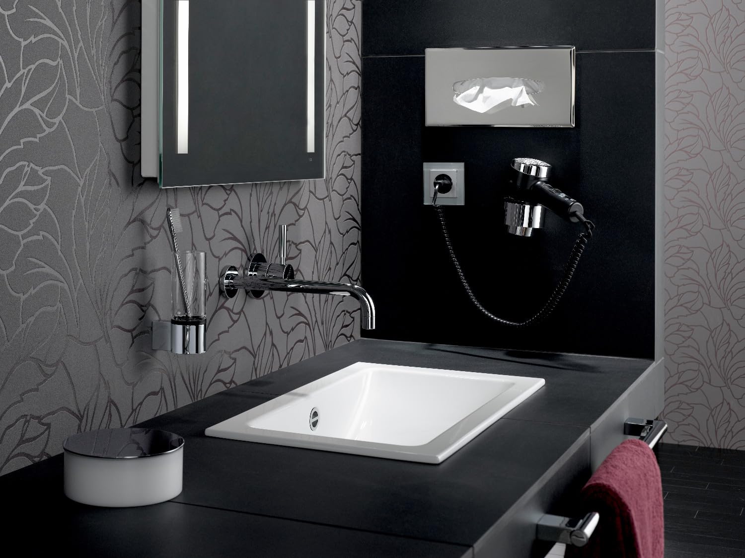 Emco System 2 Haartrockner (Festanschluss, 1600 W, mit Cool-Funktion, mit Wandhalterung) 355913902, weiß, Normal