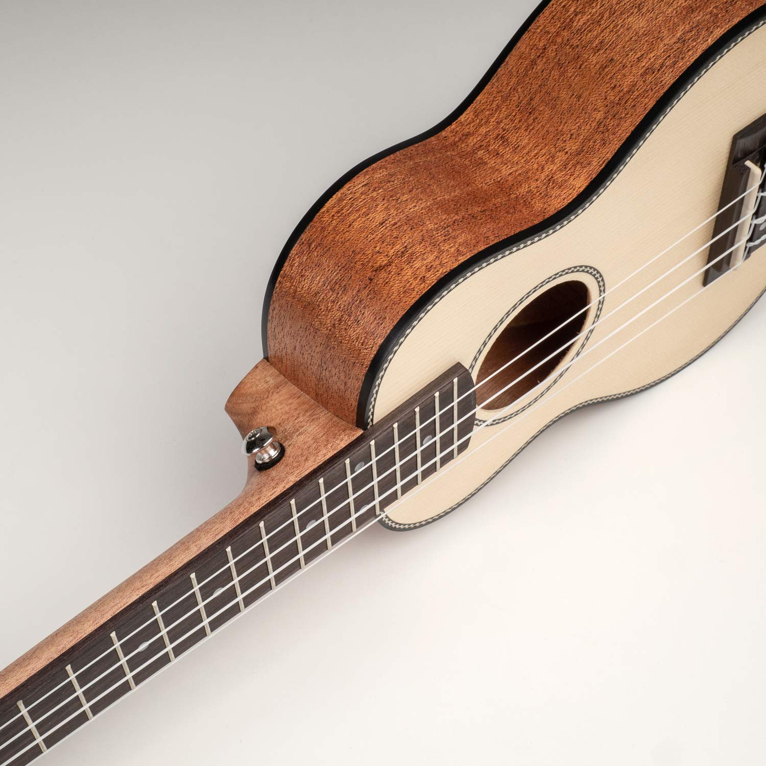 CASCHA profesjonalny zestaw ukulele sopranowe, masywna góra świerkowa, 53 cm ukulele z nylonowymi strunami Aquila, akcesoria, wyściełany gigbag i 3 kostki