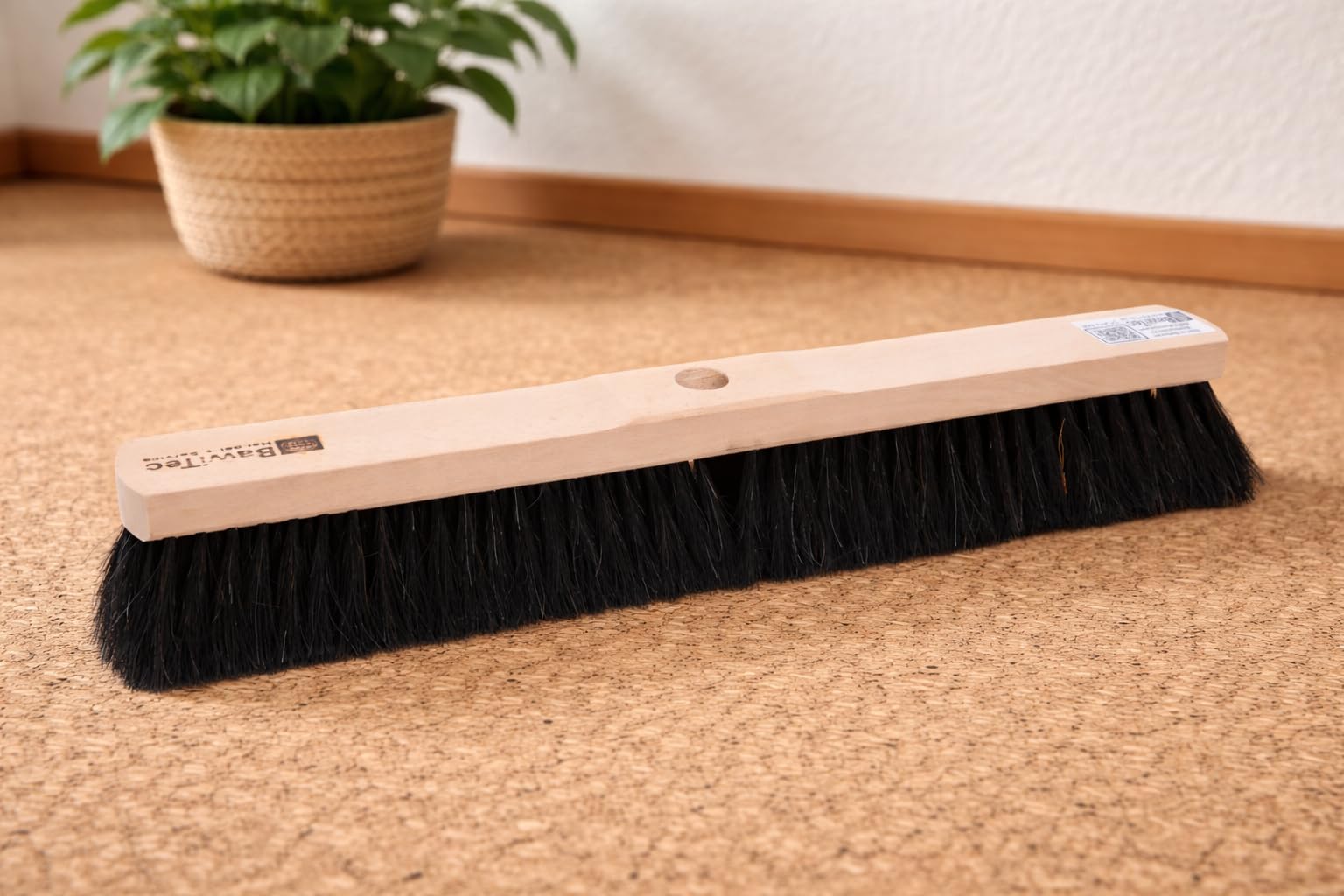 BawiTec Rosshaarbesen mit Stielloch Feine Weiche Naturhaar-Borsten Mischung 60cm Breit XL für Standardstiele Kehrbesen Saalbesen Sattel-Holz ohne Stiel für Glatte Böden Parkett Feinsteinzeug