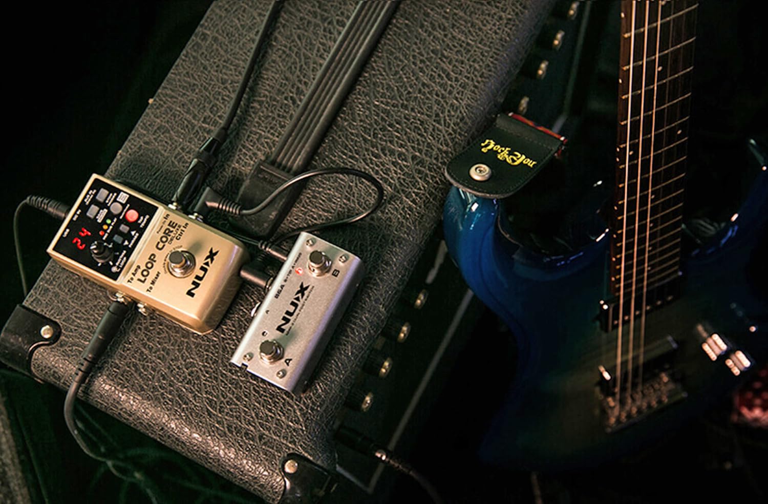 Nux Loop Core Deluxe Bundle - Dispositivo a pedale per chitarra e basso + alimentatore di rete Keepdrum