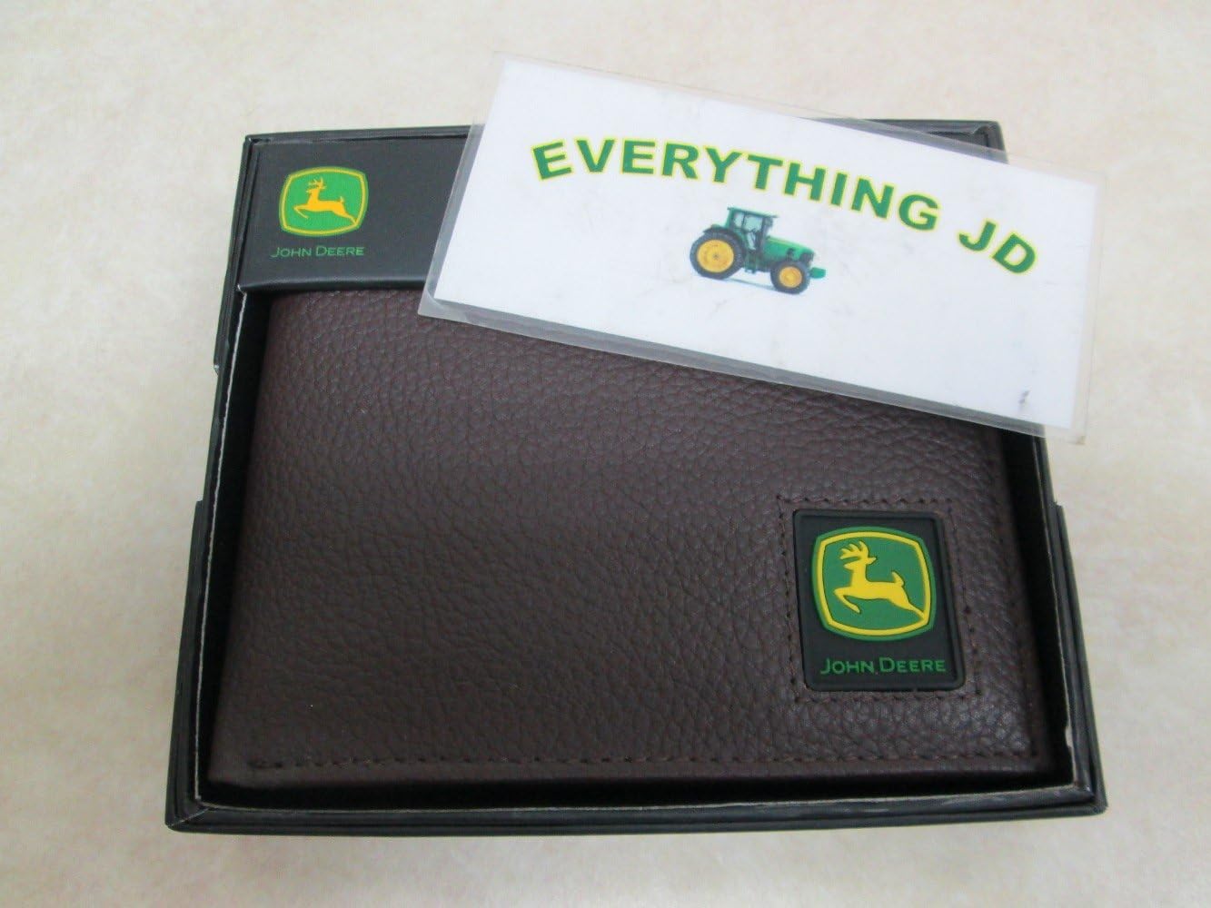 John Deere Men's Passcase Wallet Farwa