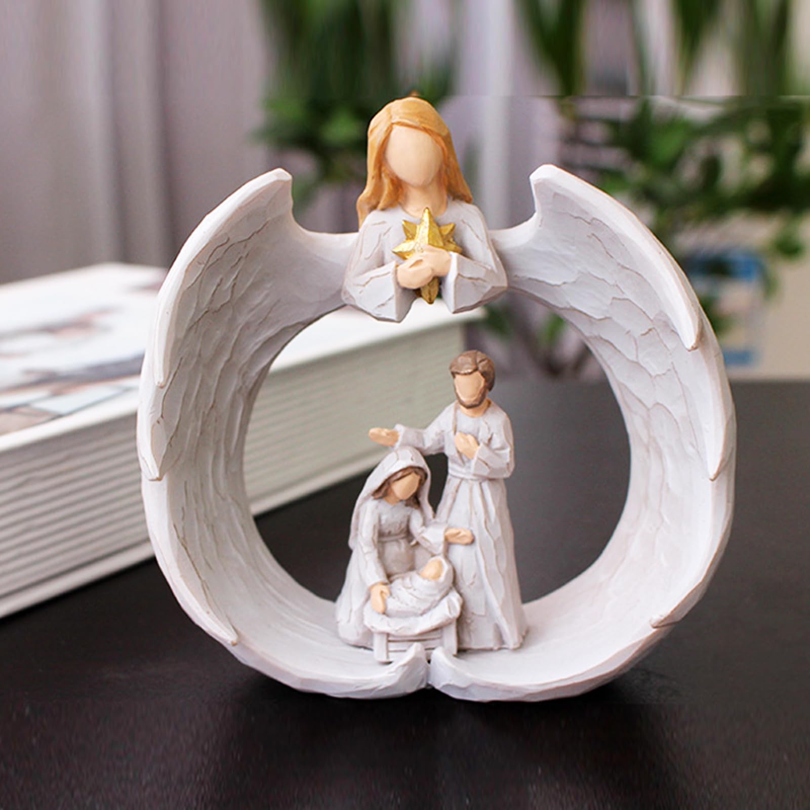 天使と聖家族のレジン彫刻 キリストオブジェ