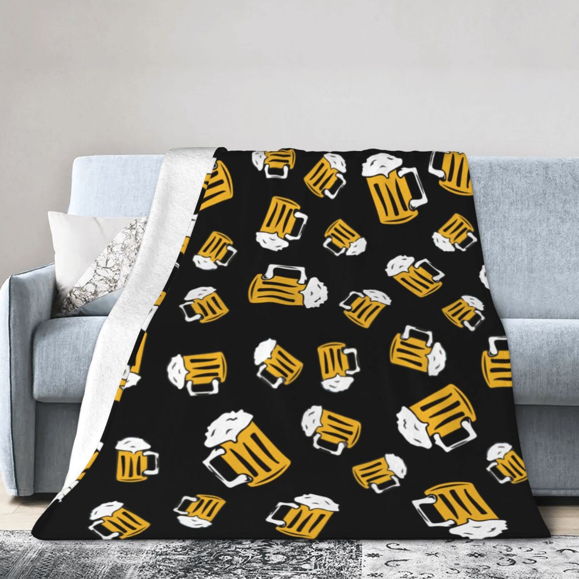 AOOEDM Beer Cartoon Pattern Soft Throw Blanket All Season Microplush Warm Blankets Lightweight Tufted Fuzzy Flannel Fleece Throws Blanket for Bed Sofa Couch 80x60in