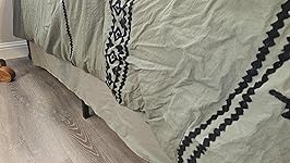 Review Image by Steve Philips Steve Philips