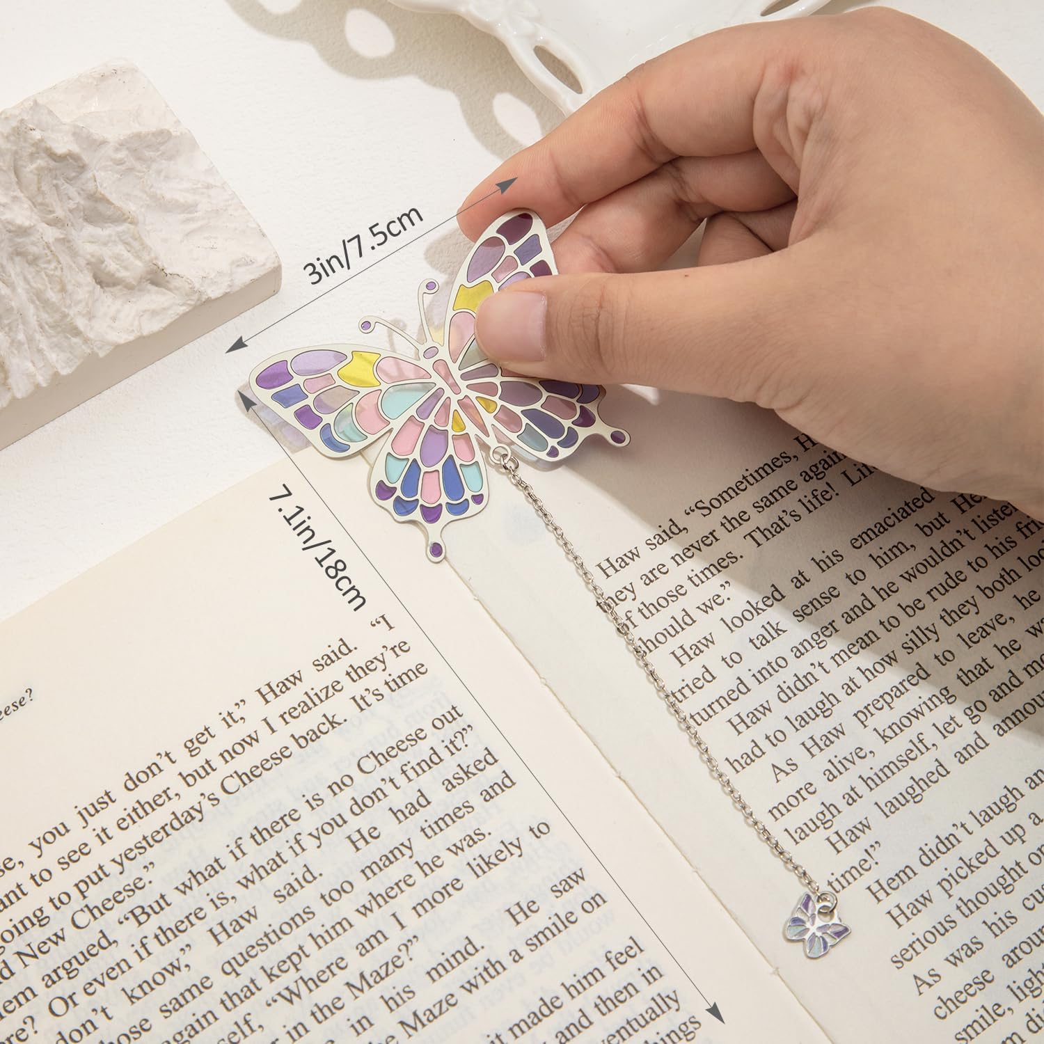 4PCS Stained Glass Style Butterfly Bookmarks, Aesthetic Colorful Metal Book Mark with Chain, Vintage Page Markers for Book Lovers, Reading Women, Unique Butterflies Bookmark Gifts image 5
