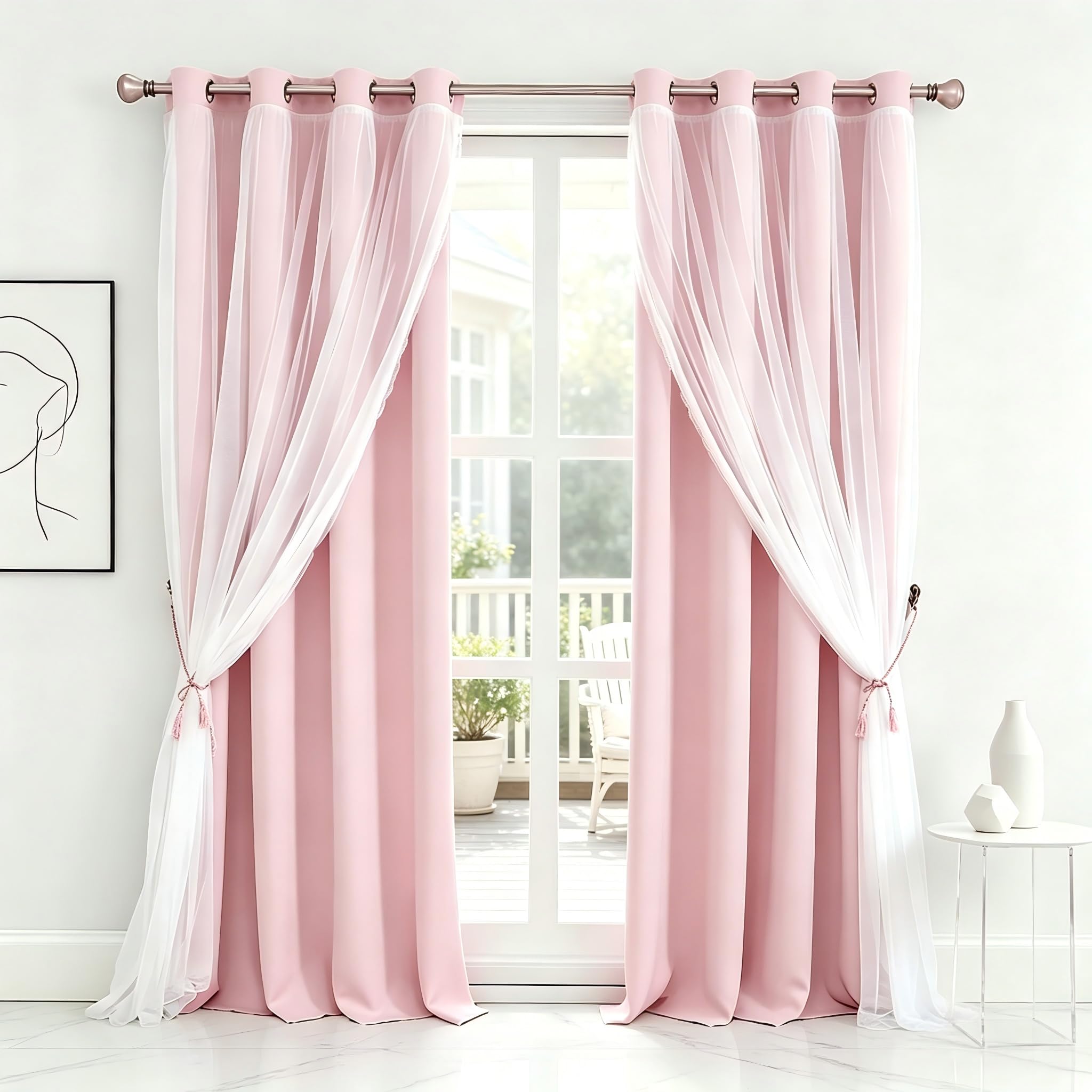 Rideaux occultants roses contre lumière du jour, solution sommeil pour chambre d'enfant