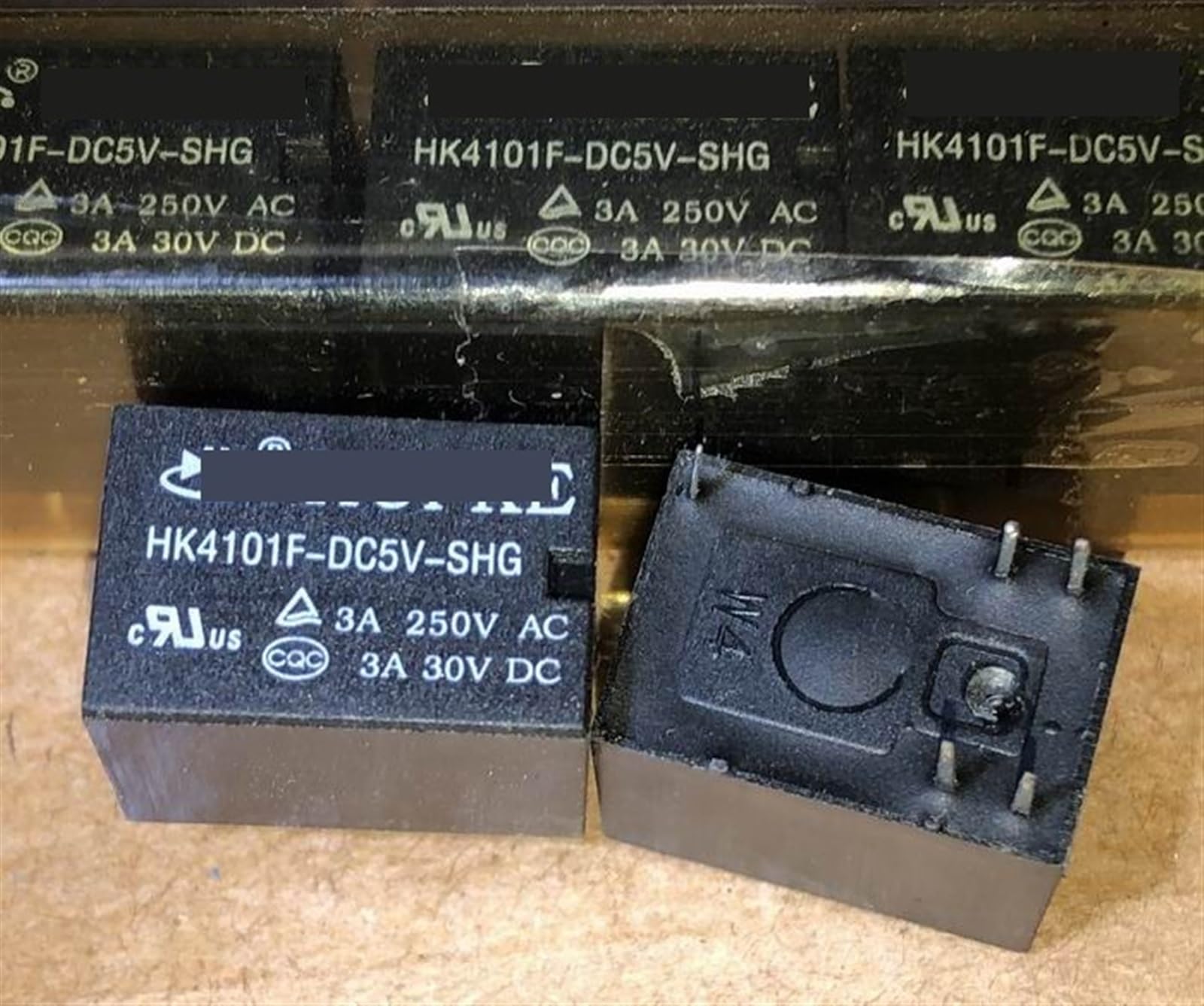 Relé 4101-5V-3A con conmutación estable de 5 pines para proteger sus placas electrónicas 2