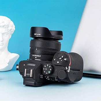 Nikon z 24-200 新古品　フード　保護フィルター付き Amazon | JJC レンズフード + UV フィルター Nikon Nikkor Z 24