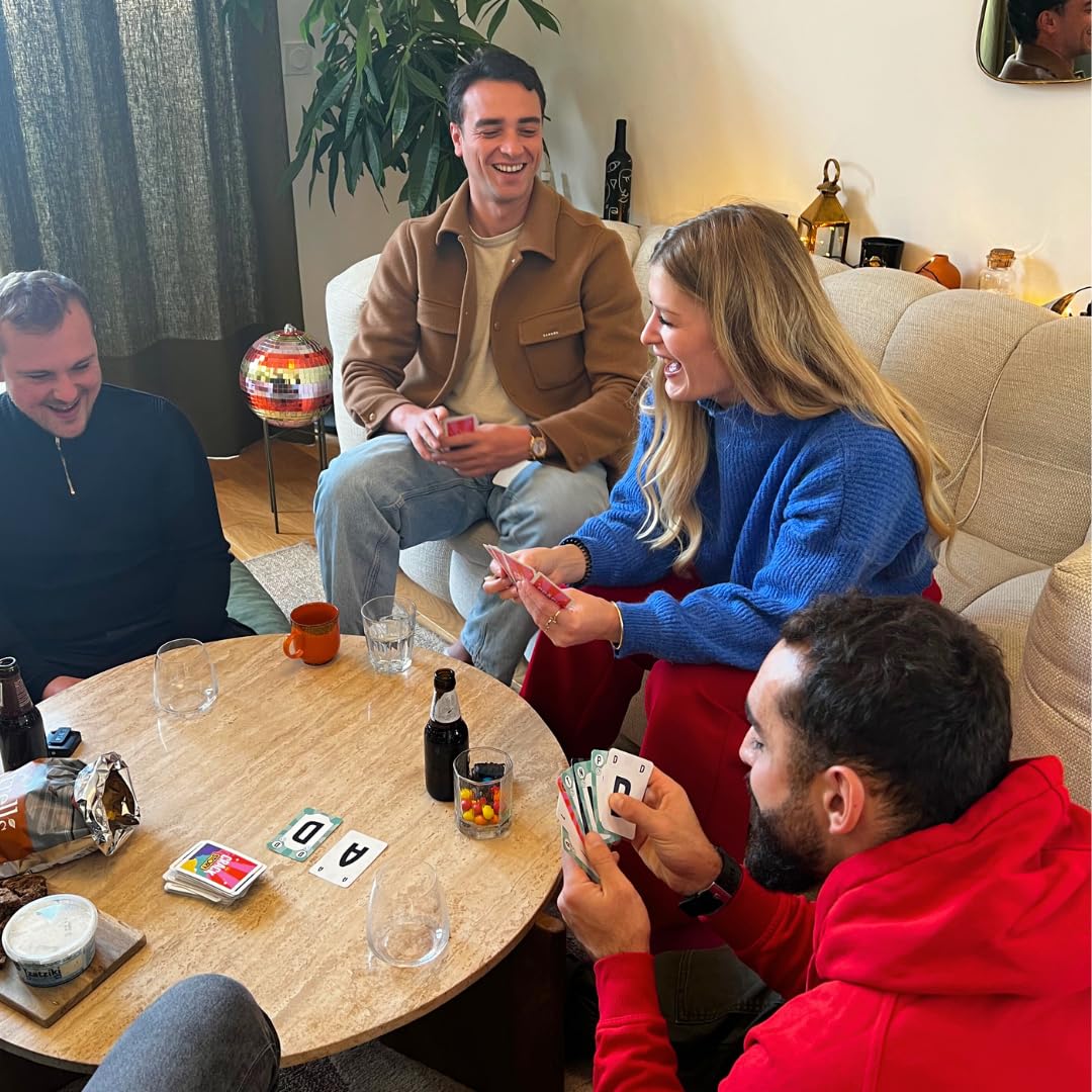 CRACK STORY – Gioco di Carte Divertente e Coinvolgente | Perfetto per Serate, Aperitivi, con Amici o in Famiglia | 2-8 Giocatori | Età 10+ e Adulti | Durata: 30 Min | Versione Italiana