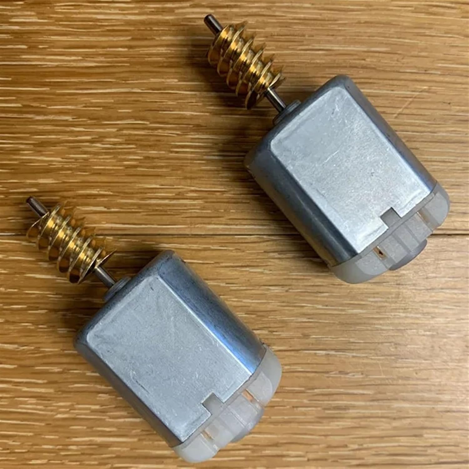 1020098 Car Door Central Locking DC Motor Compatible With Focus Mazda M3 Land Rover Discovery 3/4 Freelander 2 Jaguar Volvo S40 S80 Auto(2pcs long)