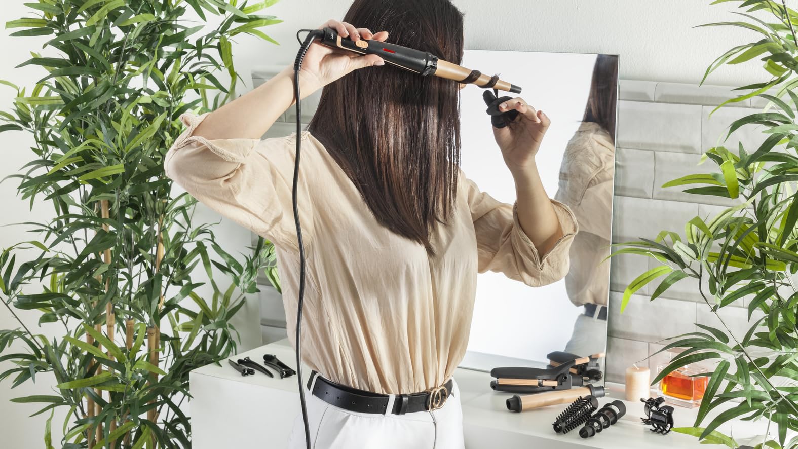 Rowenta CF4230F0 Infinite Looks 14-IN-1 MULTISTYLER mit Zubehör für verschiedene Looks, leistungsstarke Technologie, konstante Temperatur von 190 Grad, Kaltspitzensystem zum Modellieren, auch für