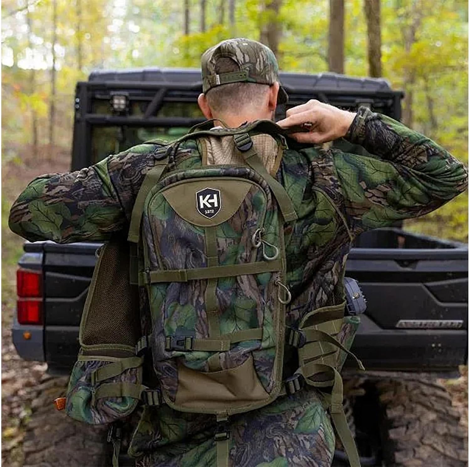 Knight & Hale Run N’ Gun 300 Turkey Vest, Mossy Oak Full Foliage - 2.5 lb Turkey Vest for Hunting - Removable Cushioned Seat