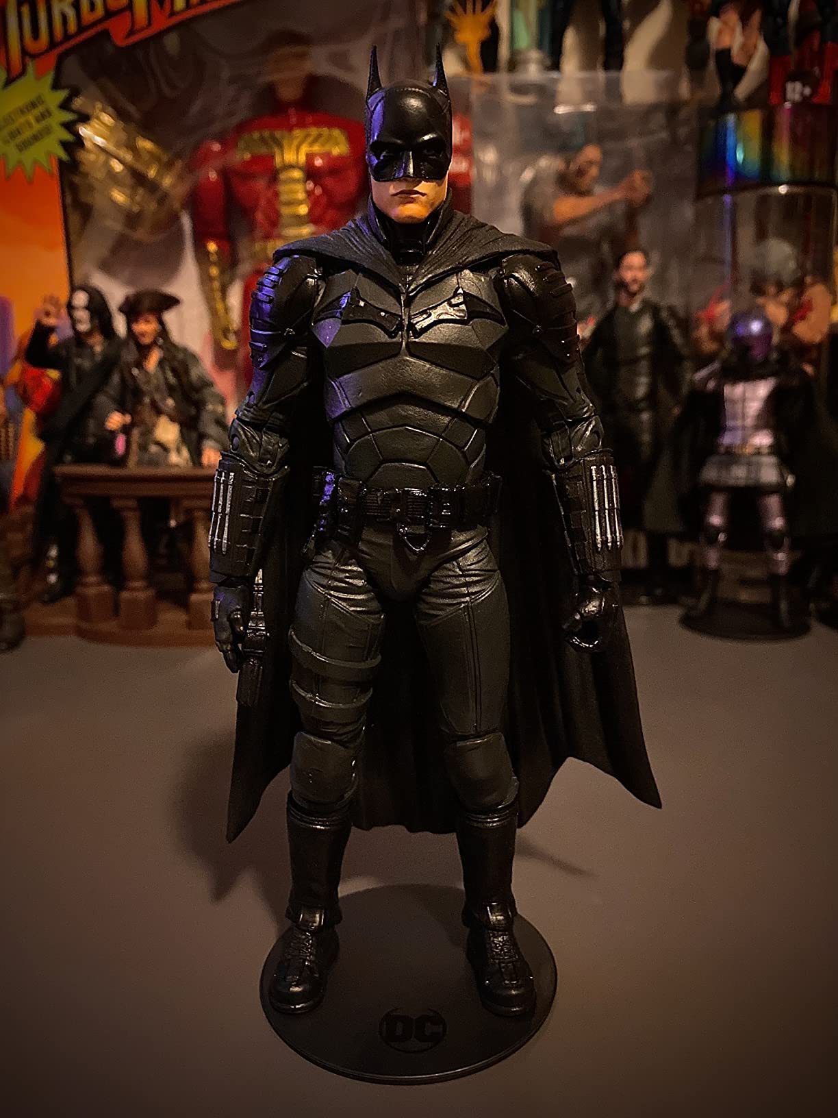 4/mo Finance DC Batman The Batman (Movie) 7" Action Figure with