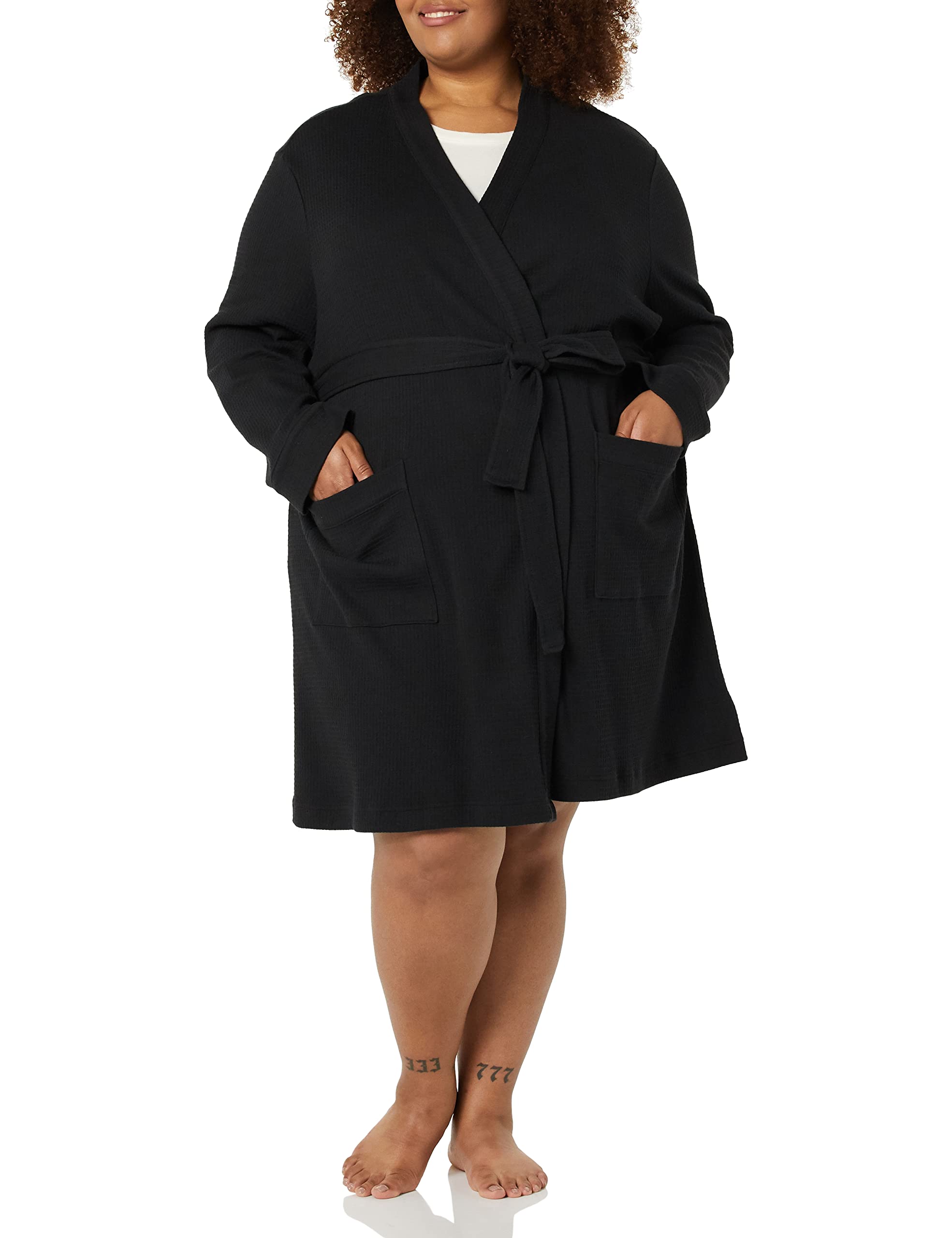 Amazon Essentials Women's Lightweight Waffle Mid-Length Robe (Available in Plus Size)