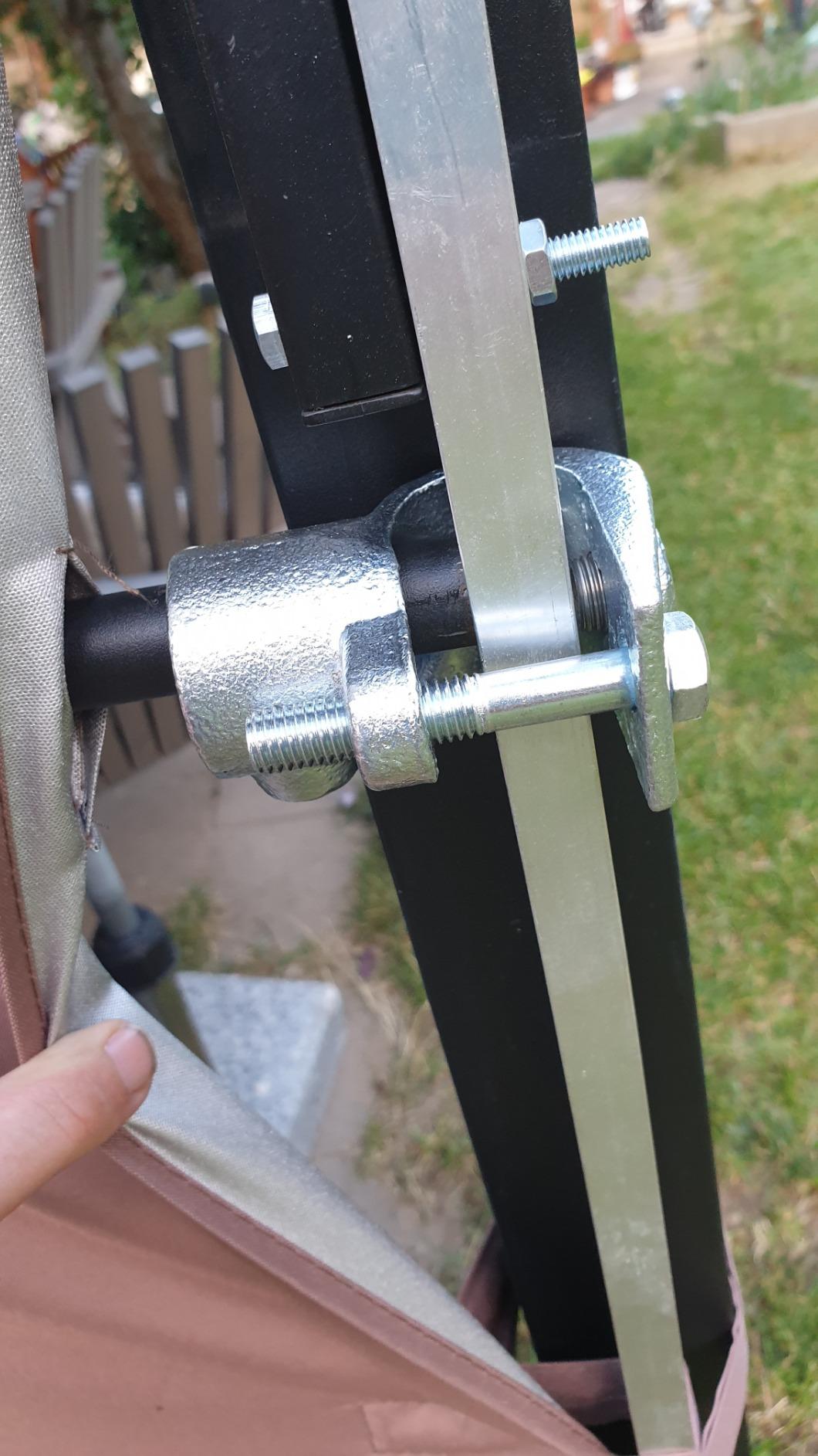 Fenau Angle Joint, 85-135°, Pipe Connector, Adjustable On Both Sides, Diameter 42.4 Mm, Malleable Cast Iron, Galvanised, Hot-dip Galvanised, Incl. Screws