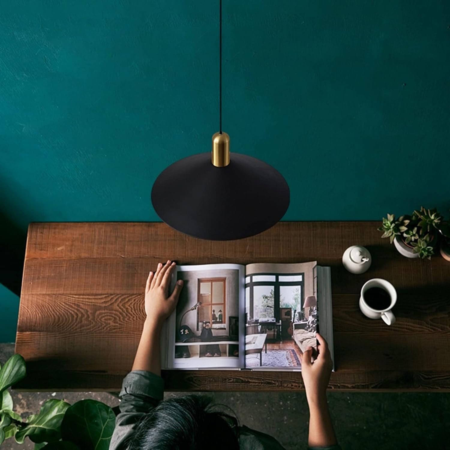 Pojedyncza czarna pojedyncza lampa LED