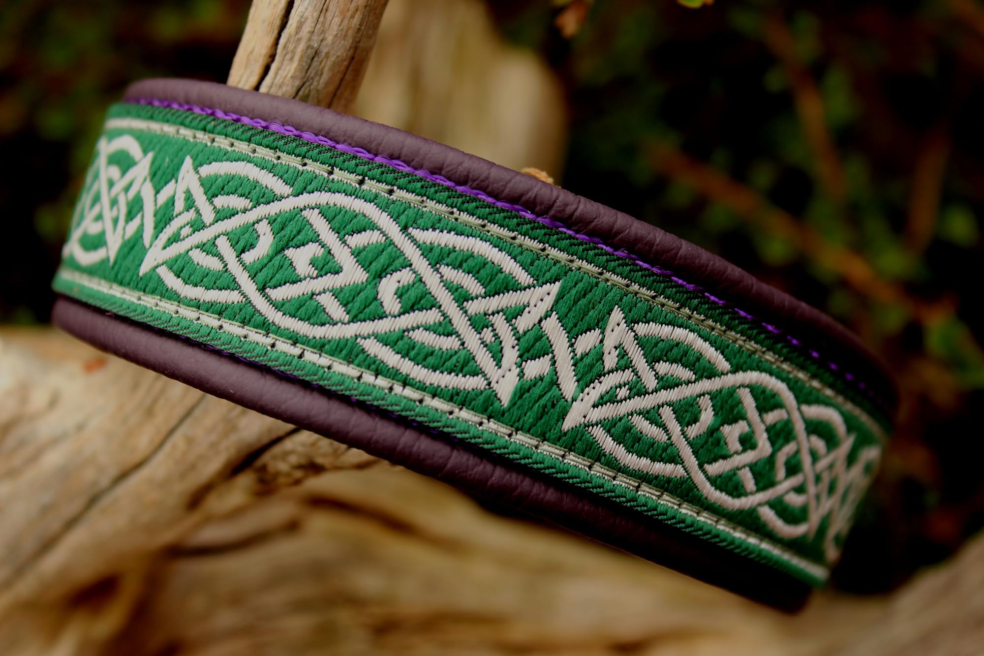 Halsband Leder Lila Grün Gothic Klickverschluss Alu selbst gestalten - personalisiert erhältlich