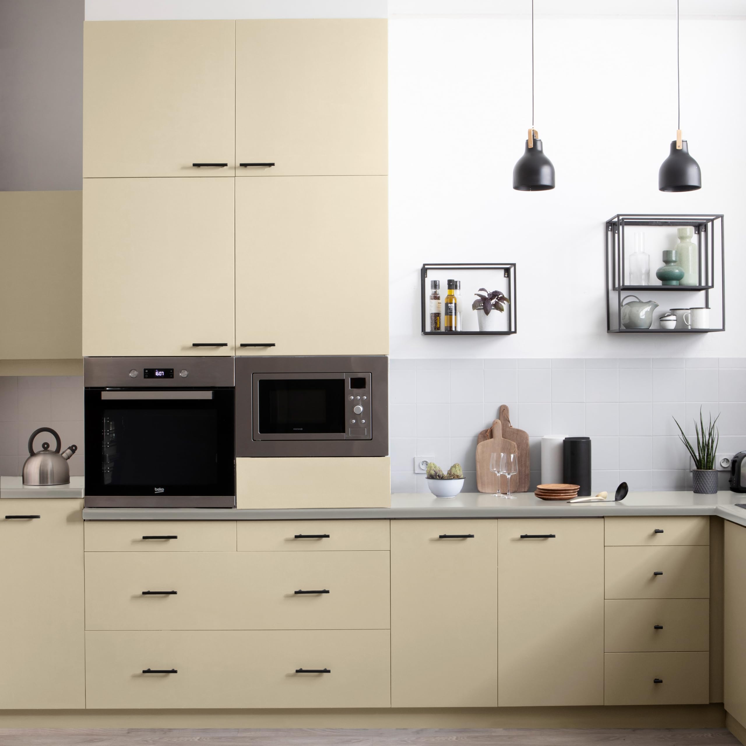 V33 Peinture Cuisine - Rénovation Perfection® - Haute Résistance taches et Chocs - Ultra-Lessivable - Meuble - Crédence - Plan de travail - Beige Moelleux satin - 2L