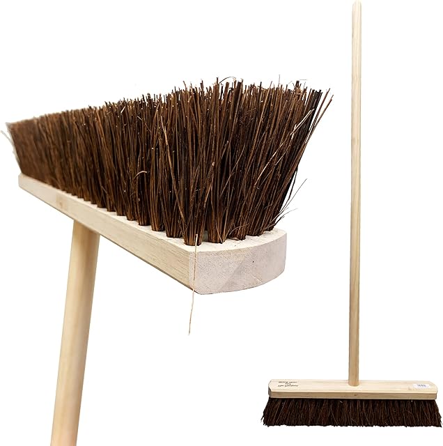 TDBS 18" Stiff Natural Bassine Broom Head with Strong Wooden Brush Handle