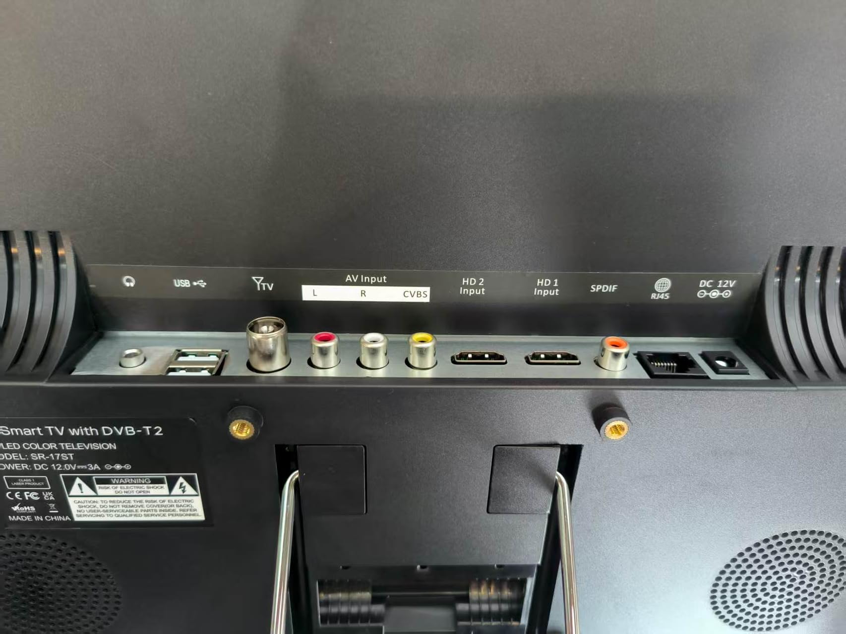 KCR Smart TV, 17-calowy LED, cyfrowy DVB-T2, przenośny telewizor Freeview, gniazdo USB, wyjście słuchawkowe, pilot zdalnego sterowania koncentryczny, wejście AV, wejście HDMI, czarny