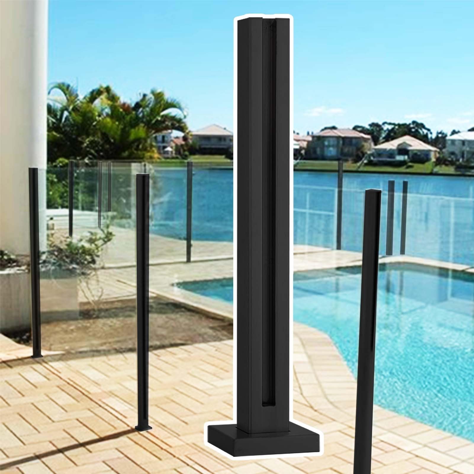Piscine et terrasse design avec le poteau de balustrade en verre noir robuste en inox 304