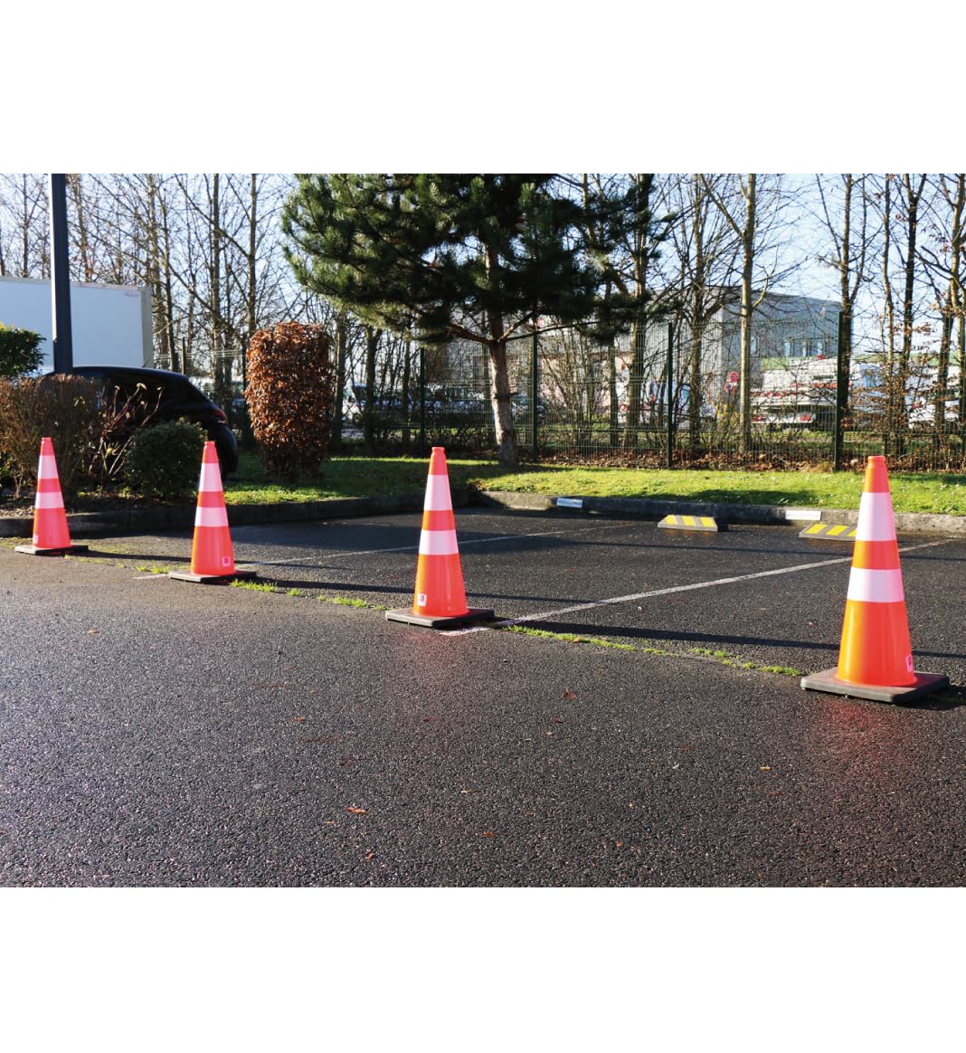 AUA SIGNALETIQUE - Cône De Signalisation Réfléchissant Classe 2 - Hauteur 75 cm - Base Noire Lestée 3,2 Kg - Cône de sécurité Chantier K5A (1)