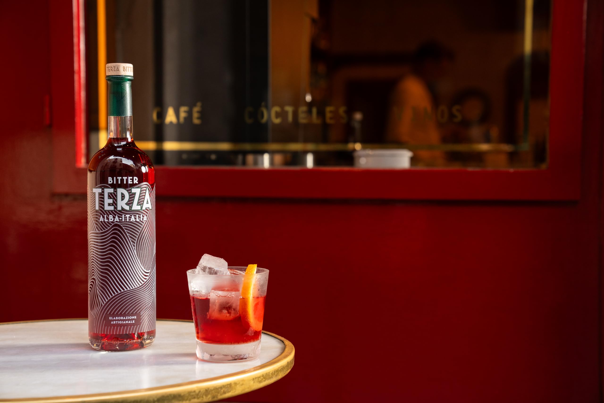 Terza Bitter Rosso Italiano Artigianale, 22 Botaniche, Infuso con Arancia Amara e Mandarino, 70cl, 24°