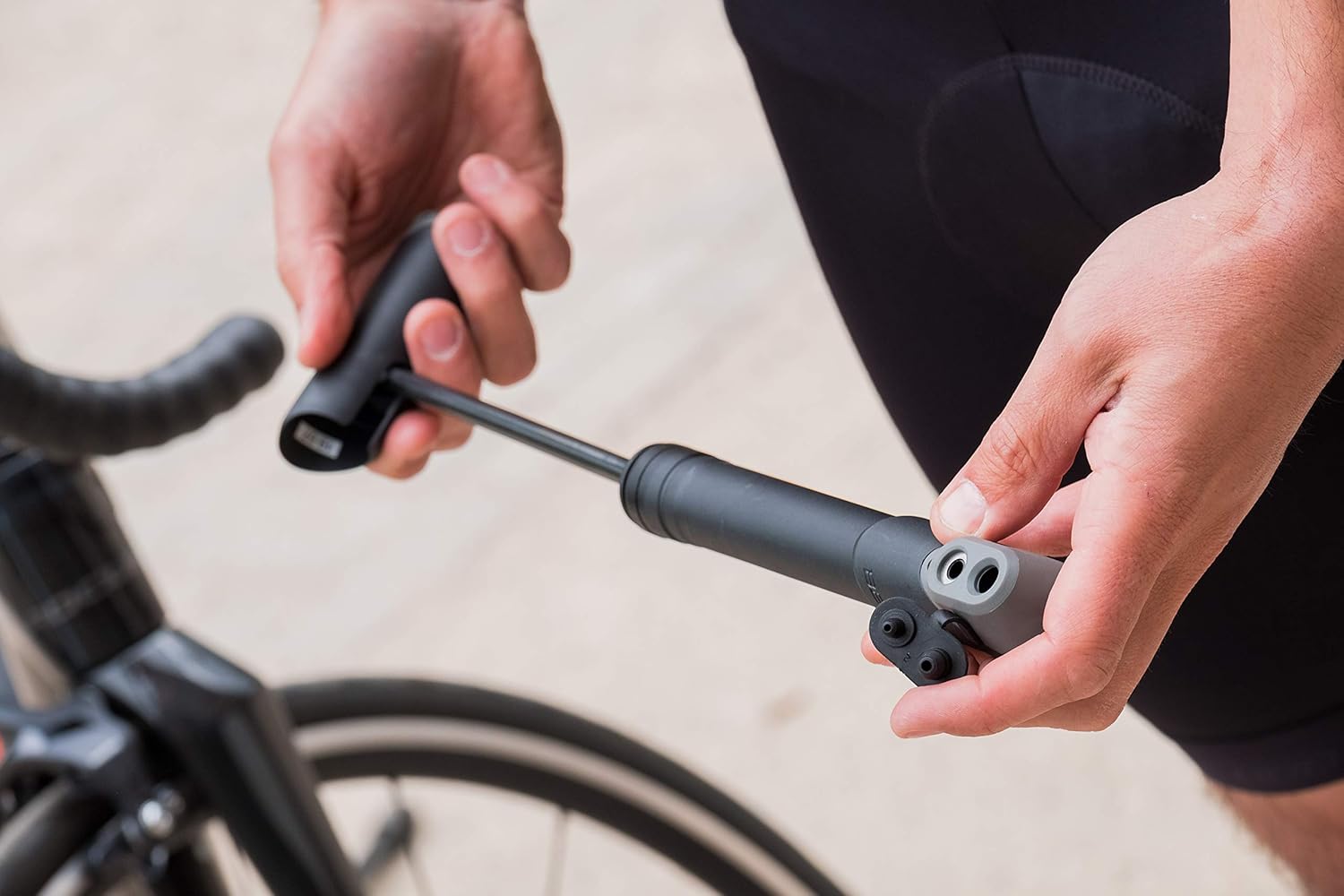 BBB Cycling BMP-54 WindWave Mini Pump for Bike Tires with Presta, Schrader and Dunlop Valves