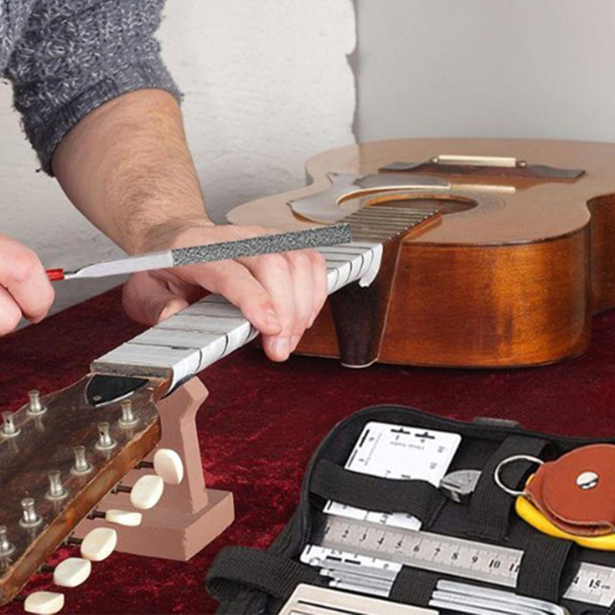 Kit Accessori Chitarra Per Principianti - Supporto, Accordatore, Tracolla, Cavo, Plettri - Foto 7