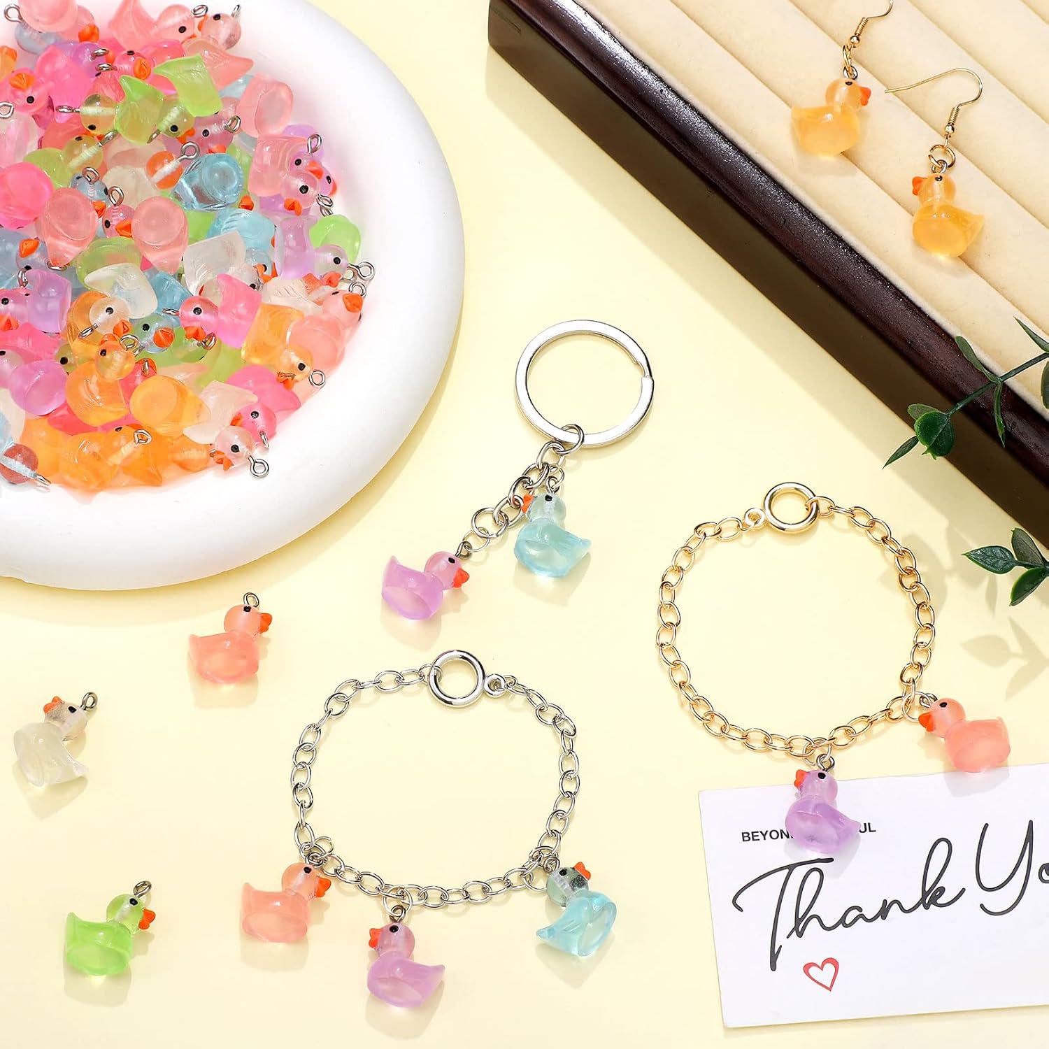 Geelin Luminous Mini Little Resin Ducks Glow in the Dark Miniature Duck Charms Chain Ornament for Jewelry Making DIY