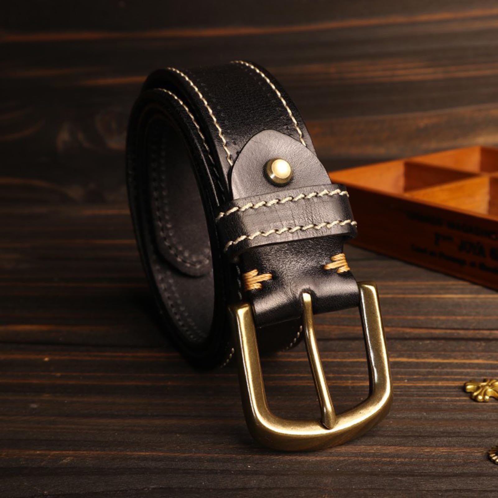 Gürtel Gesteppter Ledergürtel Vollleder Jeansgürtel Damen Herren Rindleder Handgemacht echtes Leder für Jeans Hosen Kleider Mode Goldschnalle(130cm/51, Black)