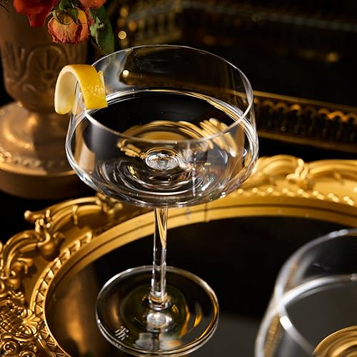 Miniatura 5 de The Wine Savant Juego de 2 vasos de Martini & Champagne Coupé con cuchara plateada  10 onzas  Lujo de cristal, soplado a mano premium  Cóctel