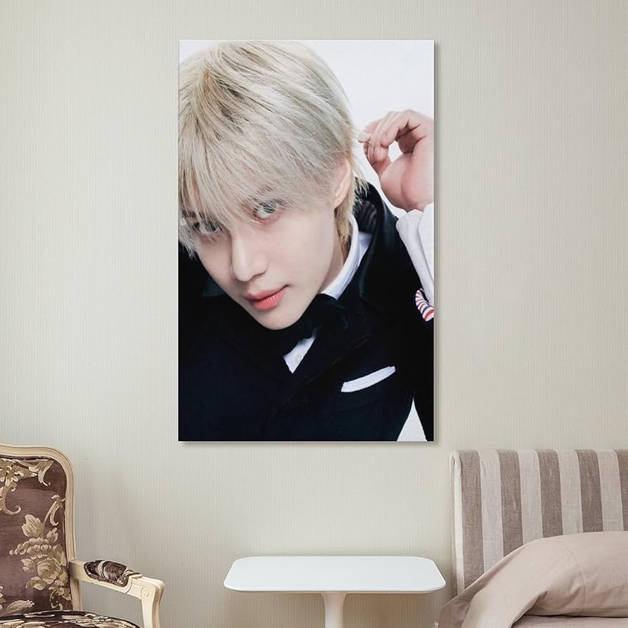 SHINEE タペストリー テミン Amazon.co.jp: テミン Taemin SHINEE シャイニー The 8th Album