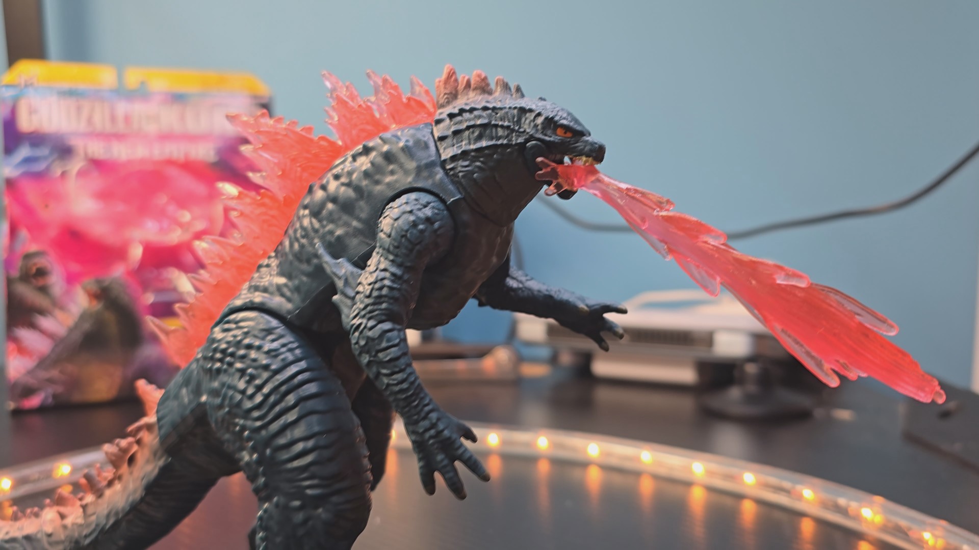 Watch Godzilla x Kong 6