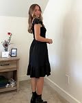 WNEEDU Robe d'été pour femmes 2026 Manche à volants de cou carré Mini Robe Casual fluide à plusieurs niveaux Swing robe soleil