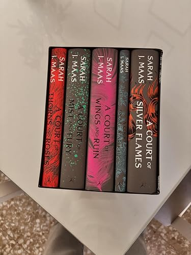 A Court of Thorns and Roses Paperback Box Set (5 books) : Maas